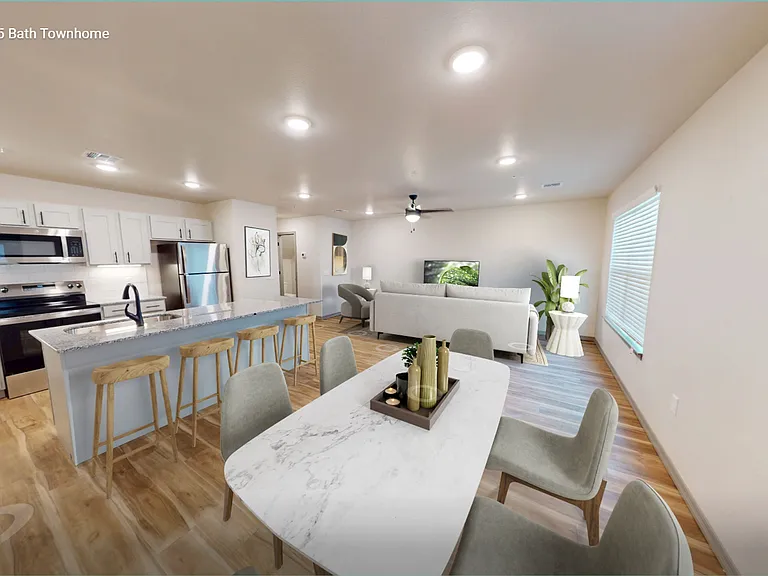 Reserve on 29th Townhomes — Photo 2