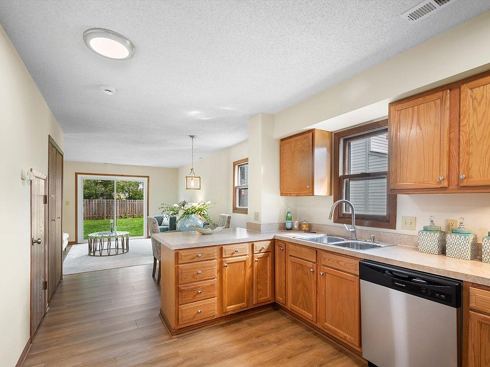 1st image of 854 Woodgate Dr #217