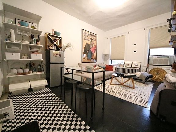 3rd image of 240 8th Ave APT 4F