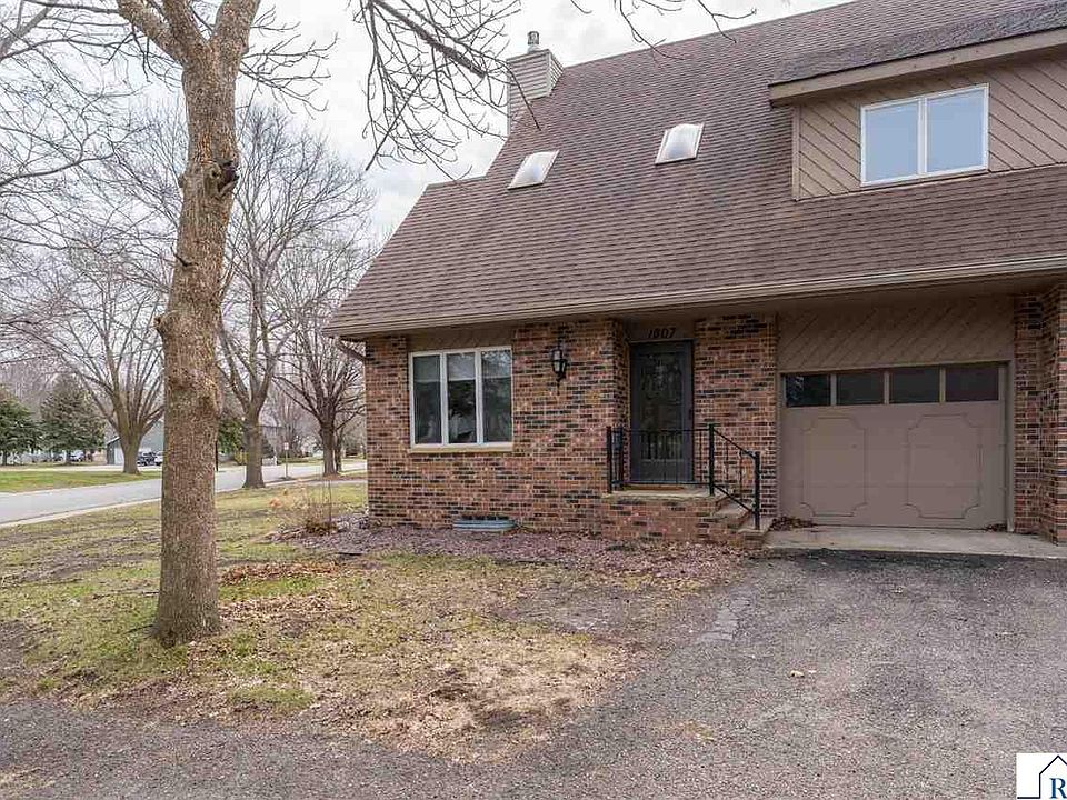 1st image of 1609 Pleasant View Dr