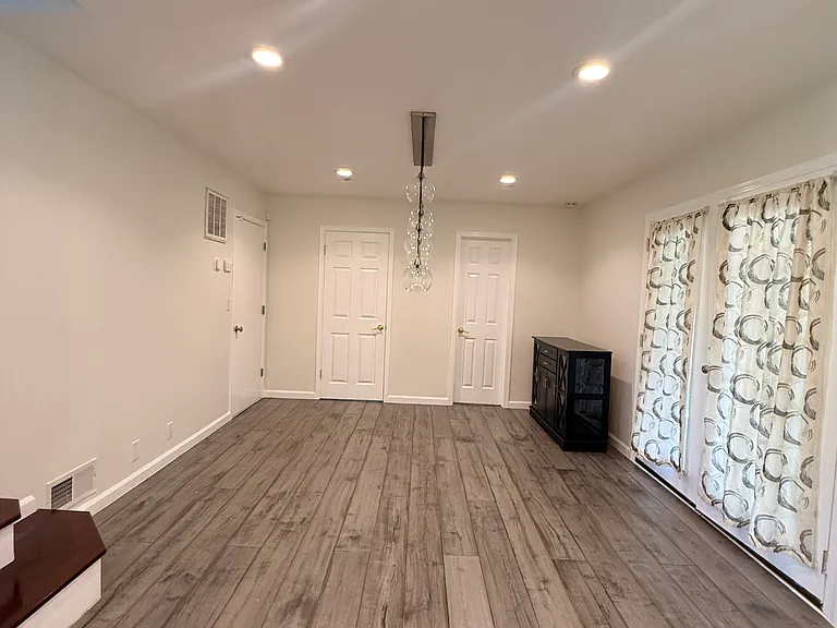 937 Trifone Dr — Photo 6