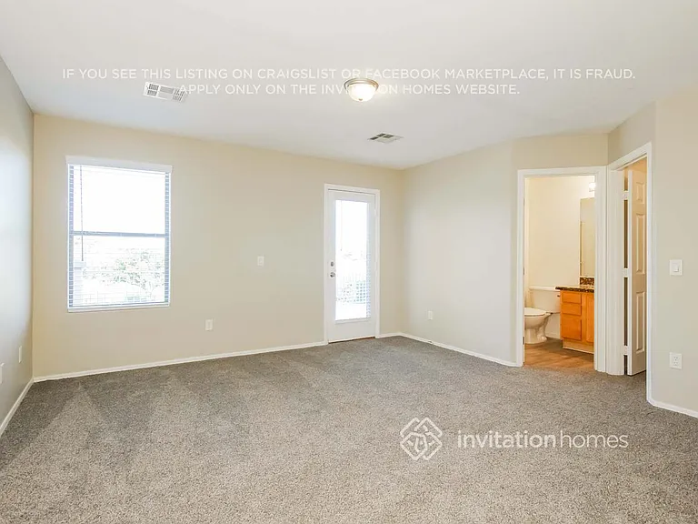 5626 S 11th Pl — Photo 10
