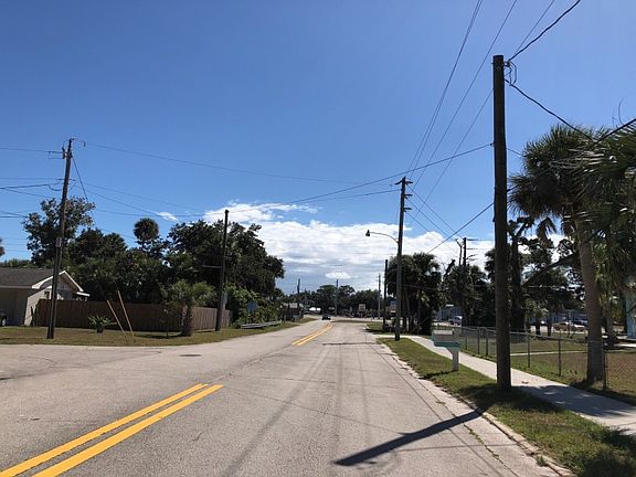 5th image of 1709 Magnolia St