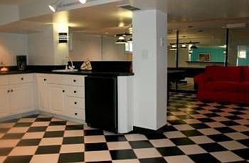 3rd image of 2427 Boulevard Napoleon