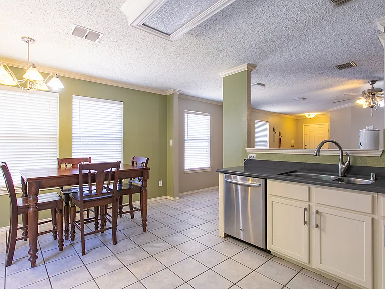 9005 Glen Falls Ln — Photo 5