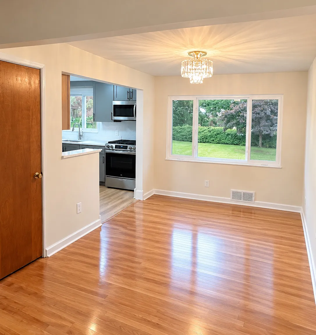 3 bed, 1082 sqft, $2,000 — Photo 3