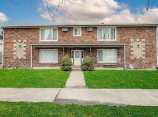 8210 S 84th Ave APT 1N, Justice, IL 60458