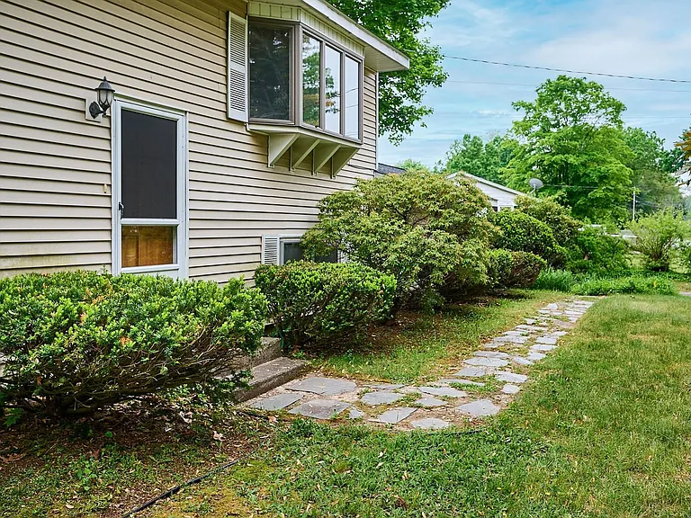 167 Rocky Hill Rd — Photo 5