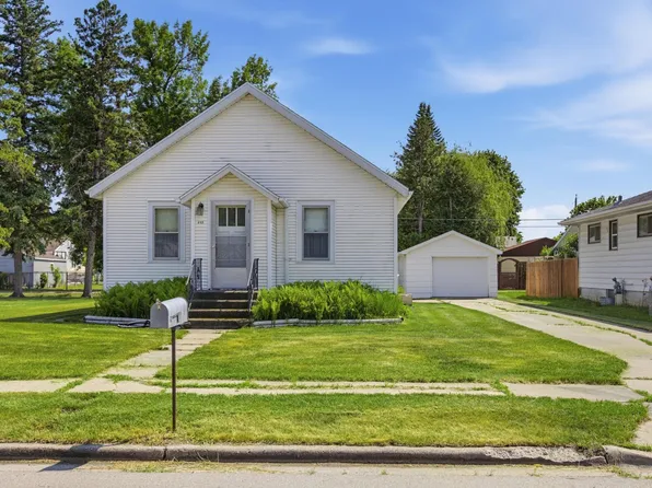 212 1st Ave SW, Dilworth, MN 56529