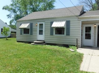 301 River Rd, Sparta, MI 49345