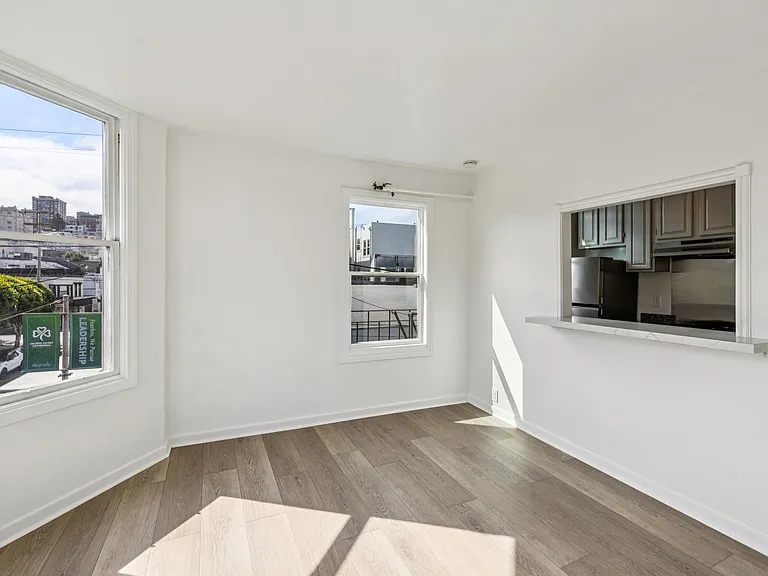 3235 Fillmore St #4 — Photo 10