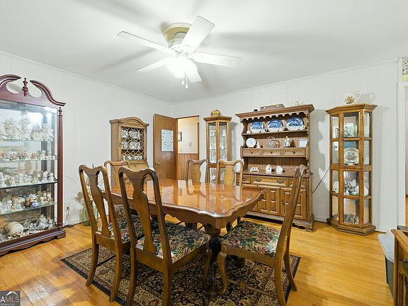 3rd image of 6574 Amity Ct