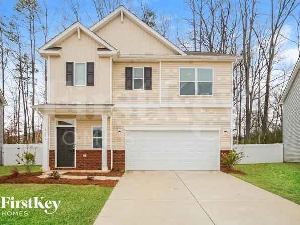 3232 Newell Village Dr, Charlotte, NC 28213