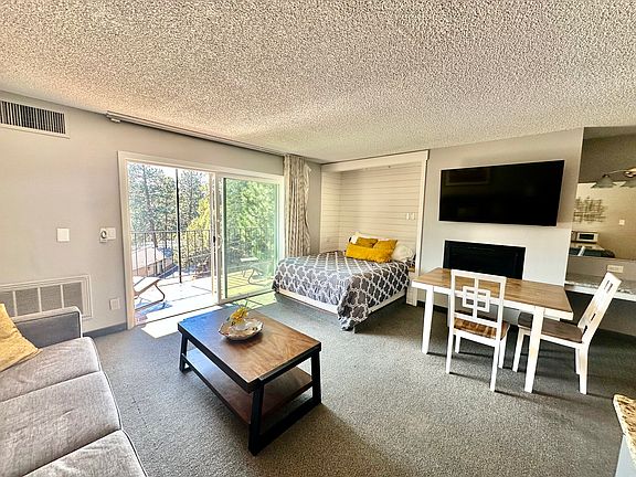 5th image of 1565 NW Wall St #228/229