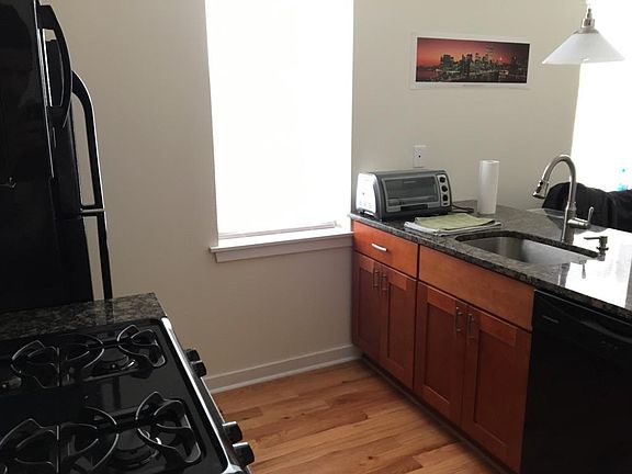 4th image of 2128 N 17th St Floor 2