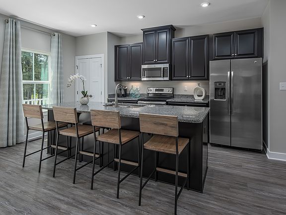 Mendelssohn Rear Entry Garage