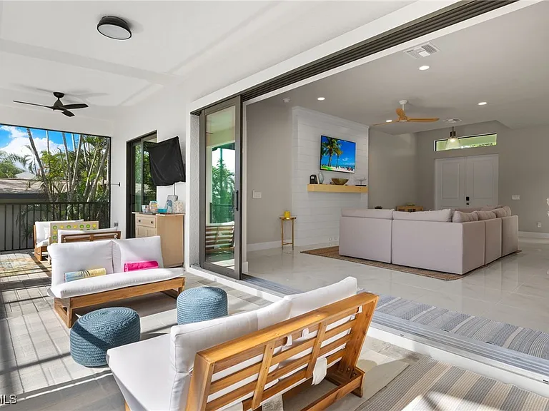 5240 Tower Dr — Photo 5