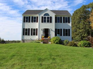 82 Walnut St, Halifax, MA 02338