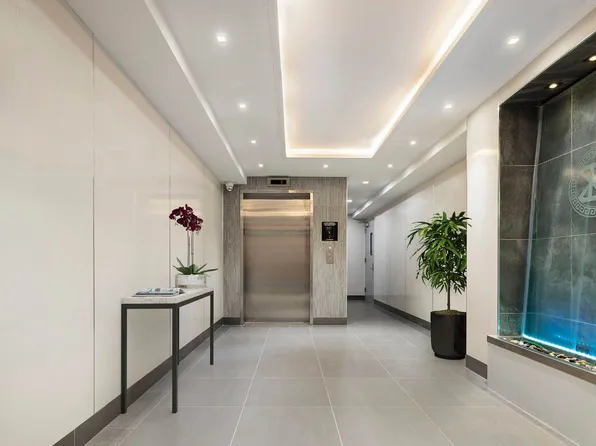 23-16 31st Avenue image 5 of 8