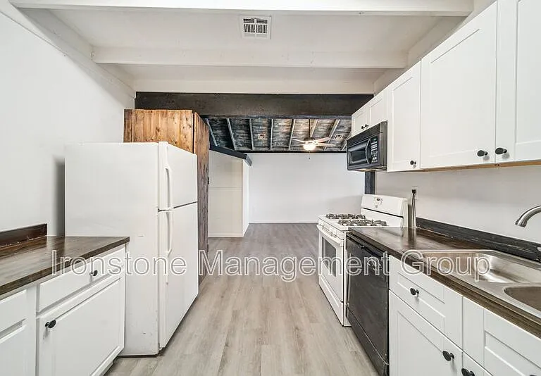 10235 NW 84th Ave #OK — Photo 7