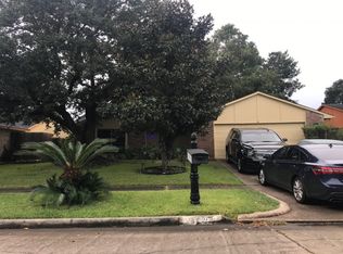 6810 Pickett Dr, Richmond, TX 77469