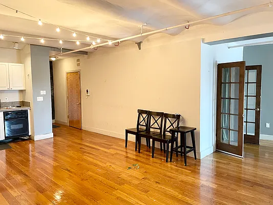 Rented by Cyberapts Management | media 9