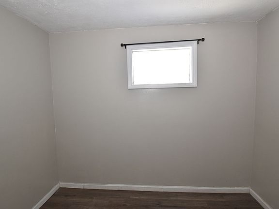 3rd image of 1918 N Byrkit St