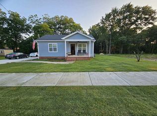 902 Dillingham St, Phenix City, AL 36867