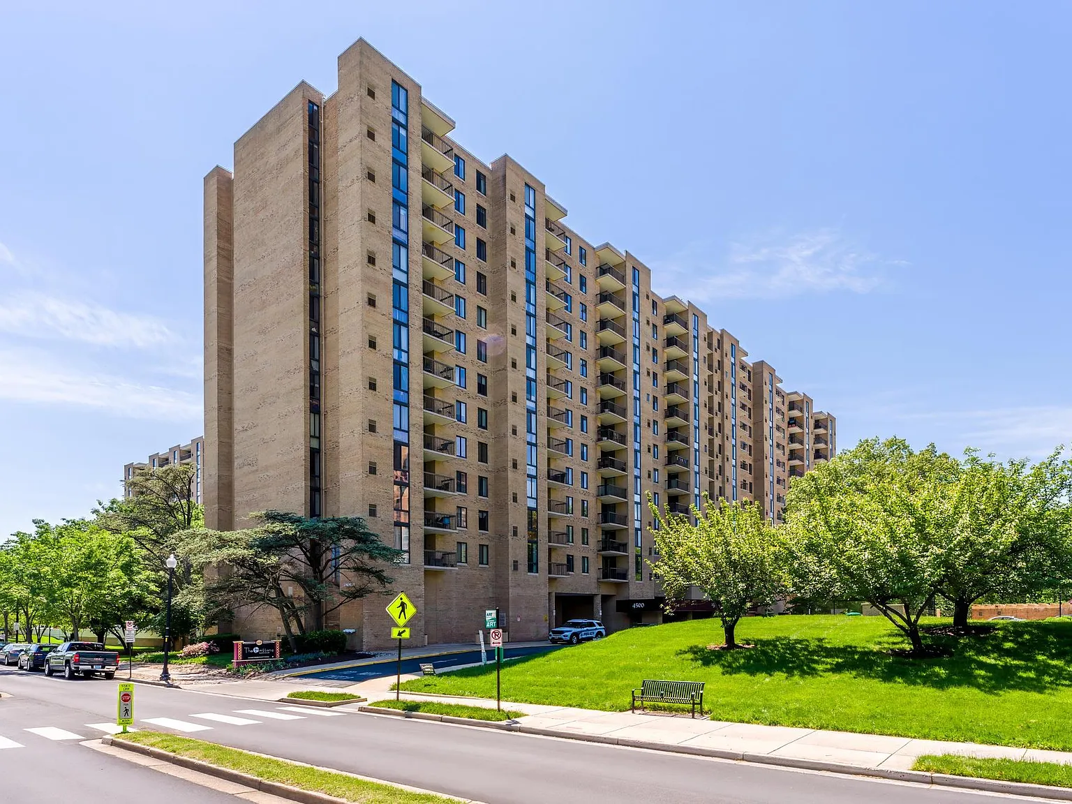 1 bed, 856 sqft, $2,050 — Photo 1