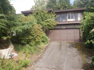 8910 California Ave SW, Seattle, WA 98136