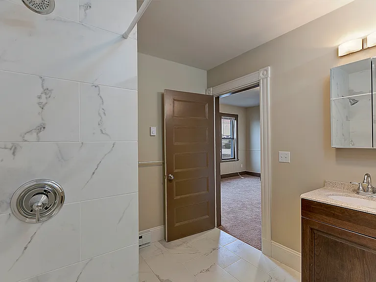 94 Gladstone St #3 — Photo 6