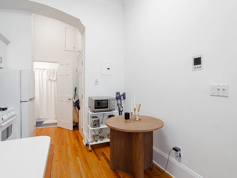 105 Sullivan St #1B — Photo 5