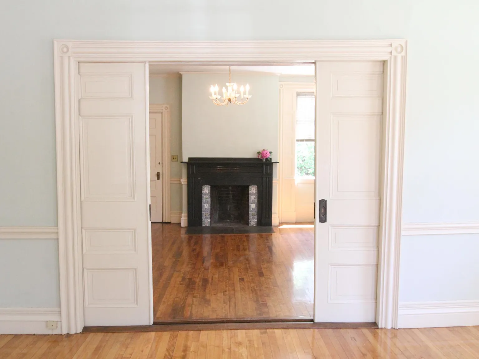 1 bed, 1100 sqft, $3,300 — Photo 2