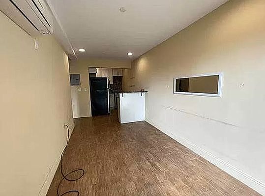 4th image of 110 W 129th St APT 3R