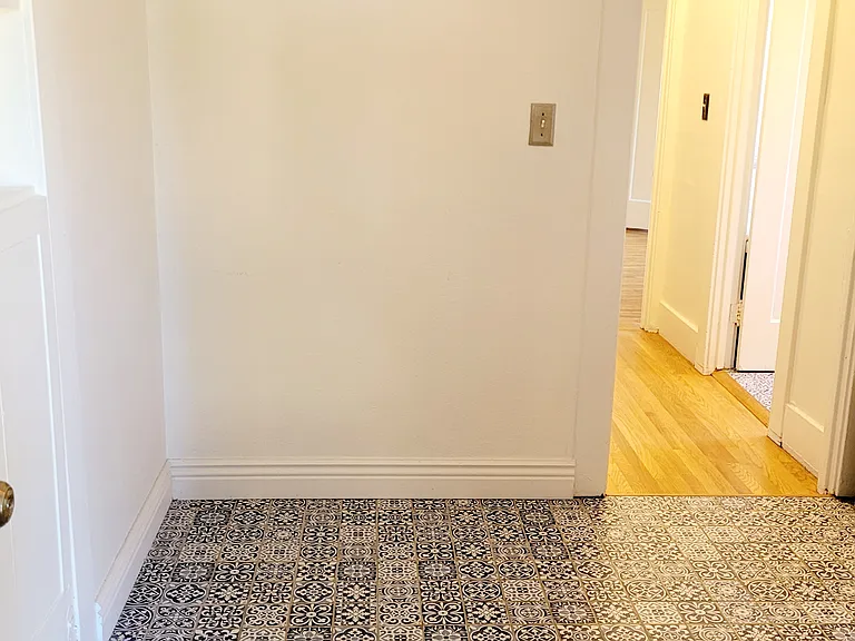 660 54th St #2 — Photo 25