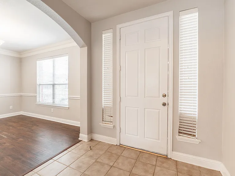 1100 Cedar Valley Dr — Photo 9