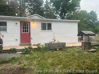 1st image of 20 Riverside Ln