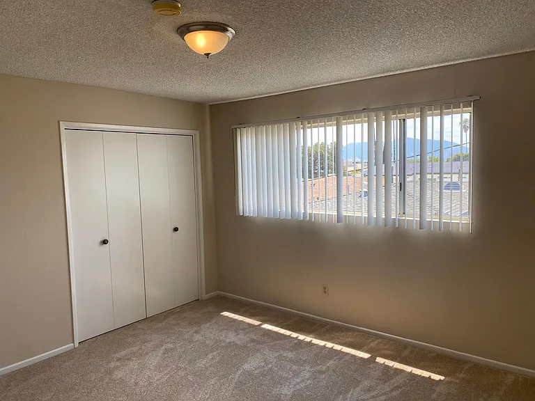 723 E Orange Grove Ave — Photo 3