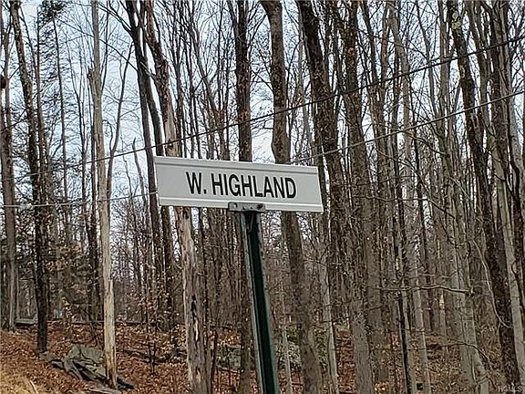 2nd image of 25 W Highland Dr