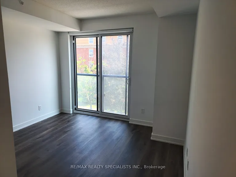370 Martha St S #204 — Photo 10
