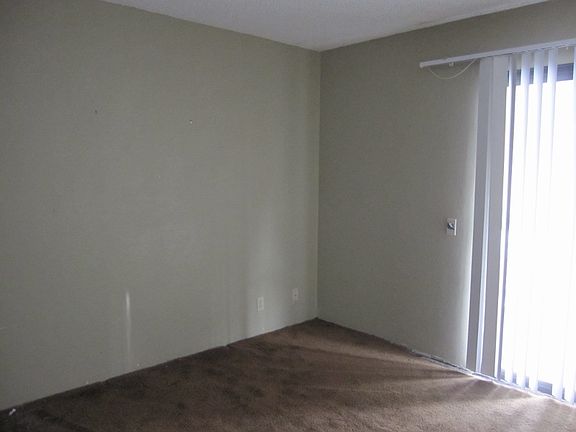 Lower bedroom