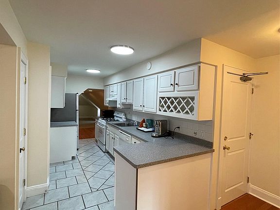 2nd image of 139 S Broadway APT 8