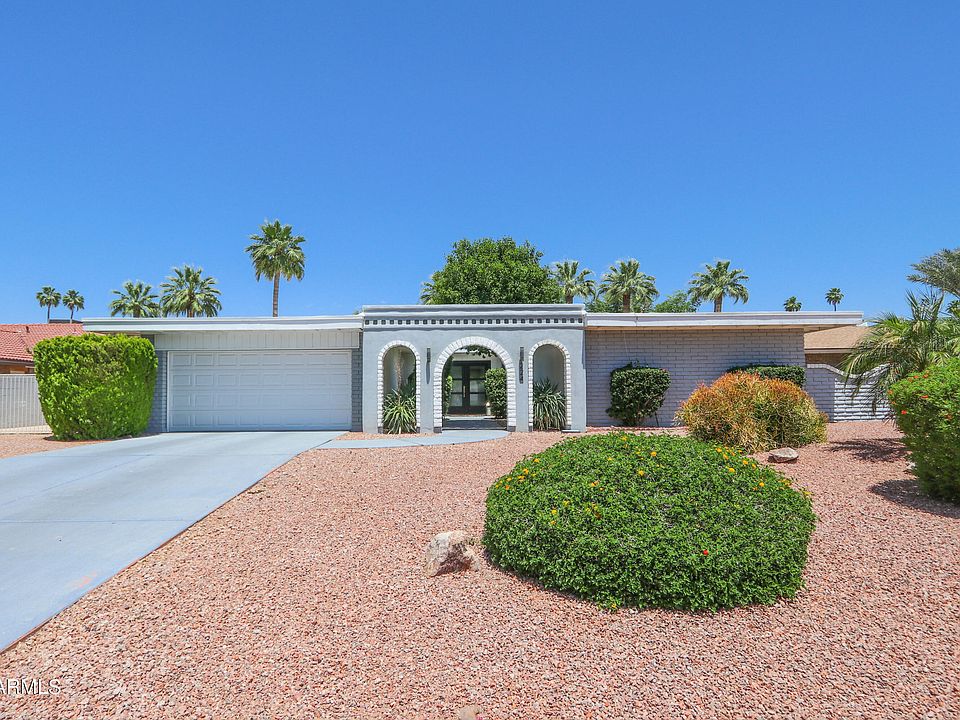 1st image of 224 W PINE VALLEY Drive