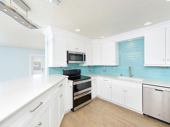 5th image of 663 Palm Dr