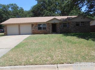 607 Cannon Dr, Euless, TX 76040