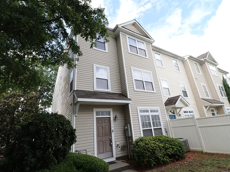 5110 Neuse Commons Ln #111