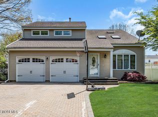 10 Cornwallis Rd, Toms River, NJ 08755