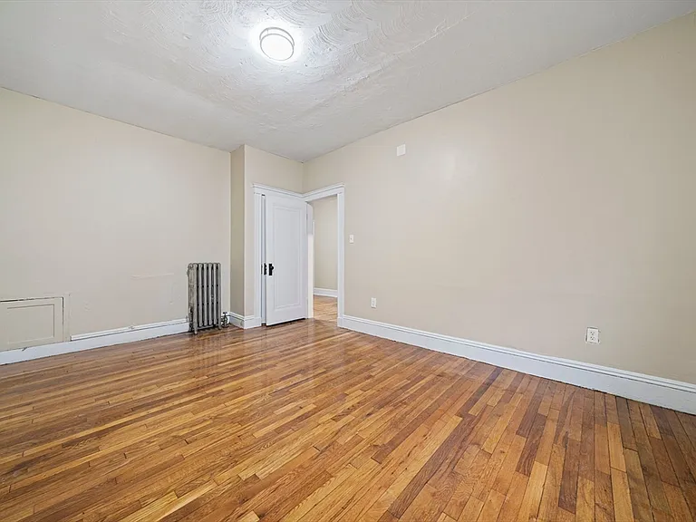 46 Astoria St #3 — Photo 13