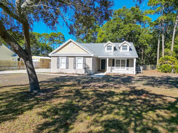 119 Old Ferry Dock Rd, Eastpoint, FL 32328