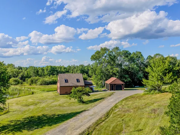553 N Dexter Road, Dexter, ME 04930